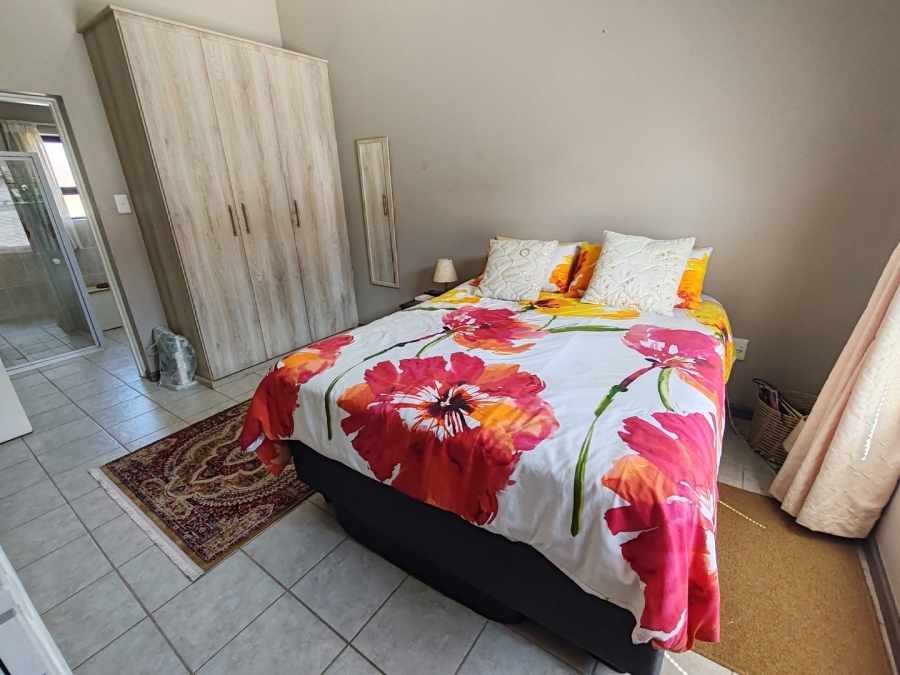 2 Bedroom Property for Sale in Van Der Hoff Park North West